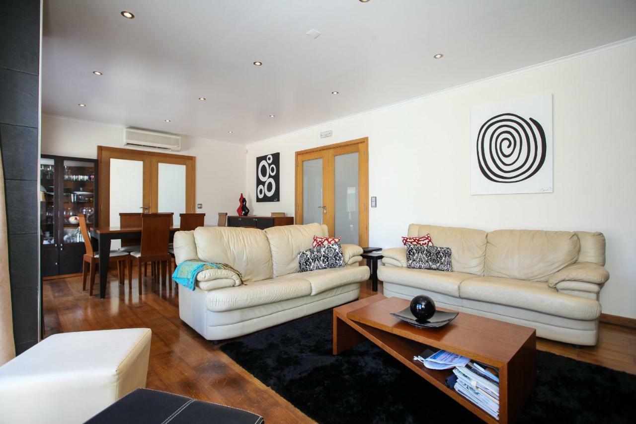 Cabo Da Vila Guesthouse ฮิเบย์รา กรันเจ ภายนอก รูปภาพ